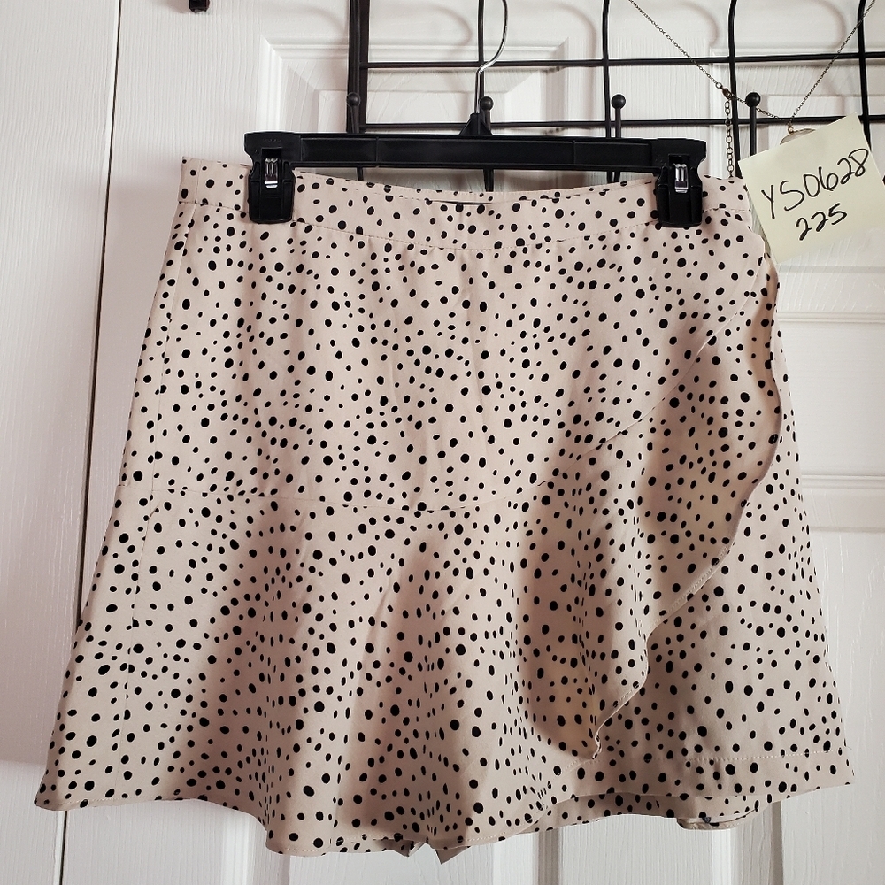 Potter's Pot Polka-dot‎ Beige Skort Wrap Ruffled Size Medium